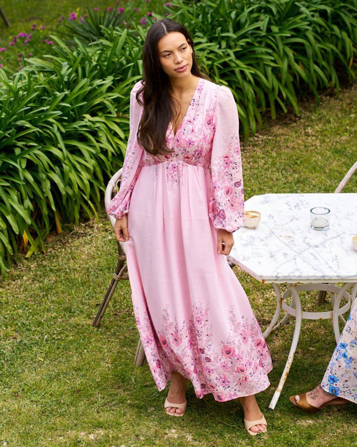 NEO NOIR Maxikjole Silfi Flower Print - Dusty Rose