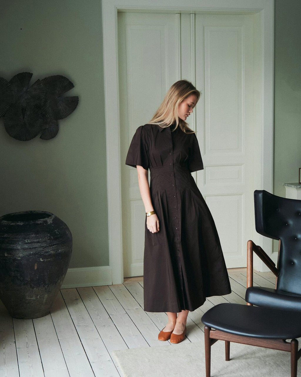 NEO NOIR Midikjole Baia Poplin - Chocolate Brown
