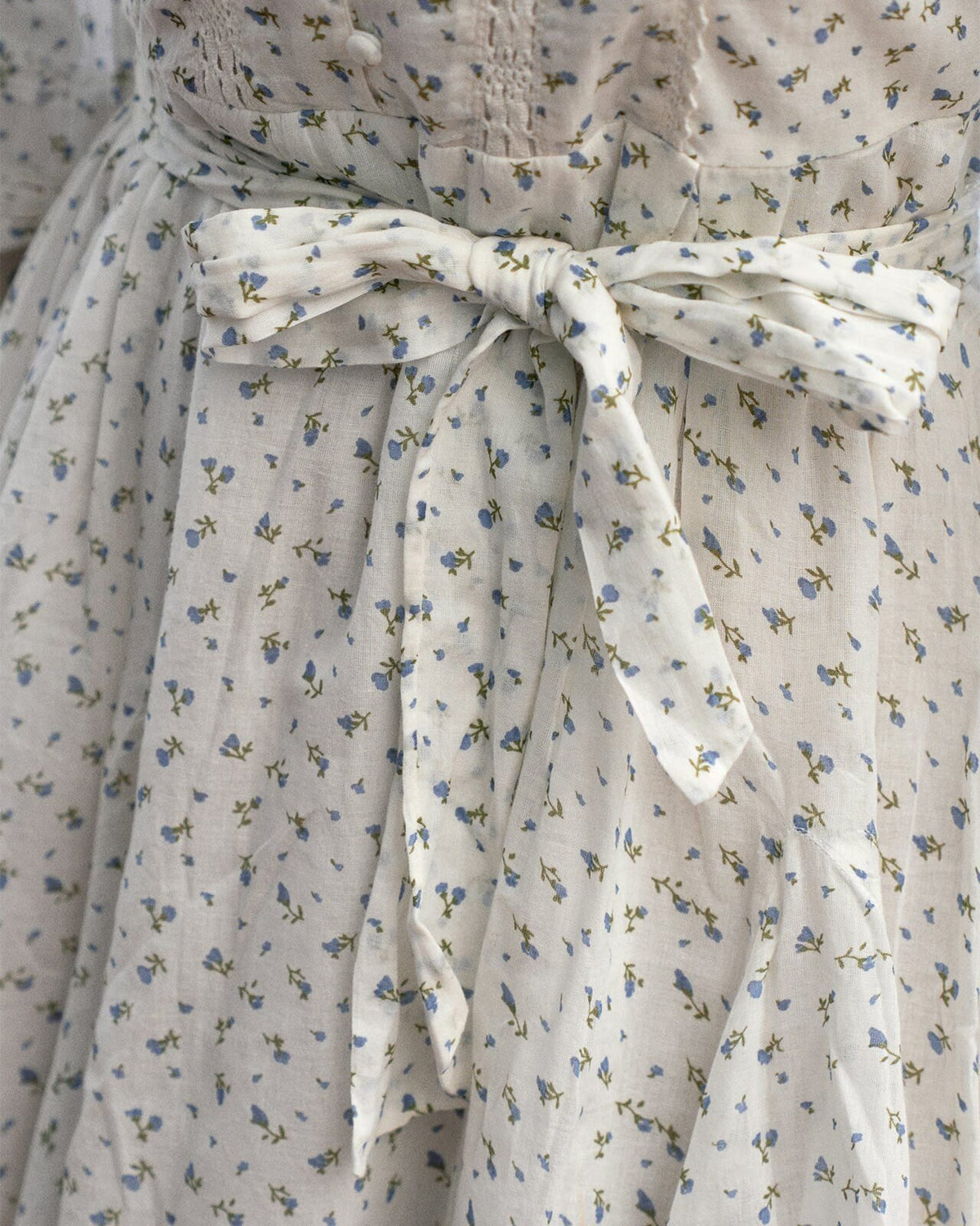 NEO NOIR Kjole Birgitte Print Flower Dress - Off White