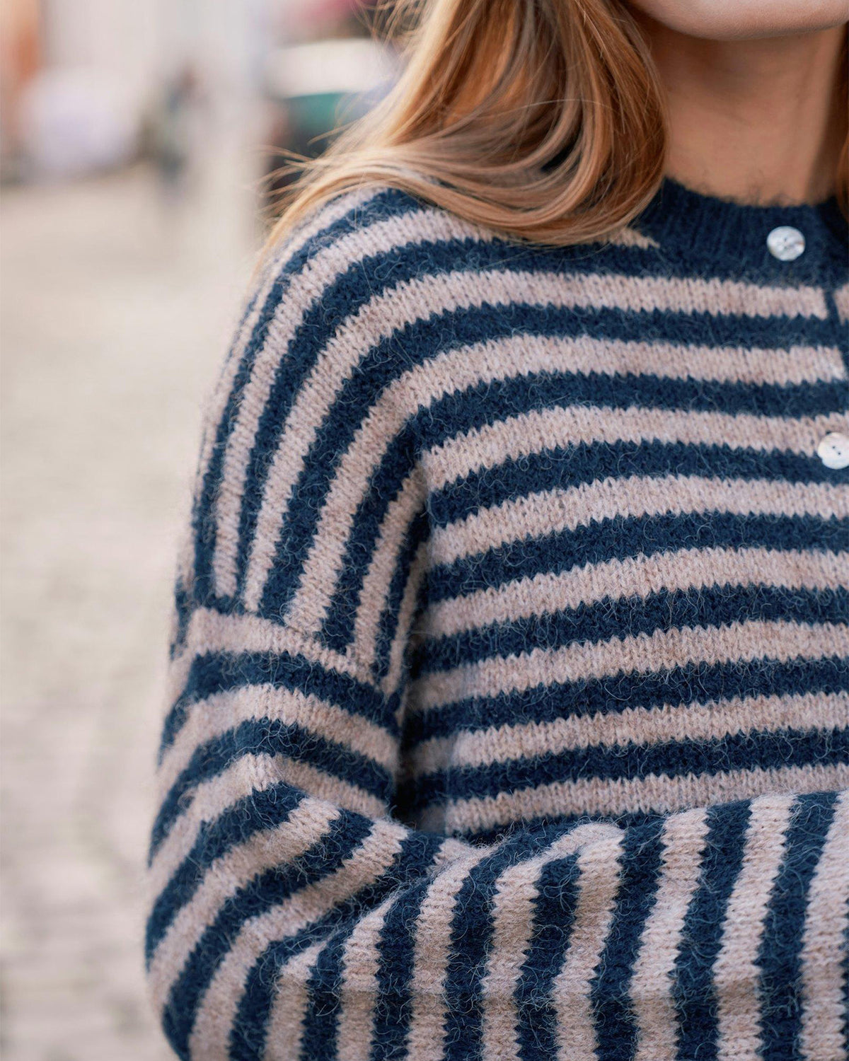 NEO NOIR Cardigan IsanaStripe Fluffy Knit - Navy striped