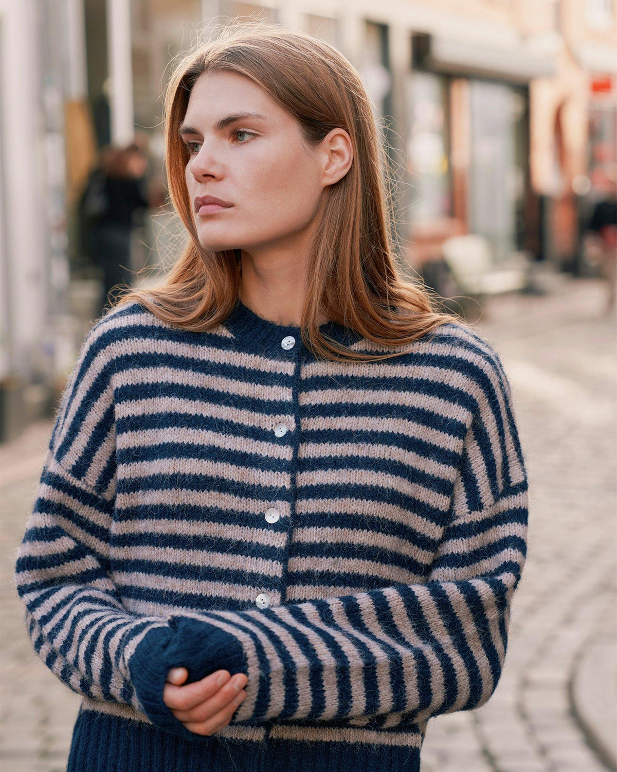 NEO NOIR Cardigan IsanaStripe Fluffy Knit - Navy striped