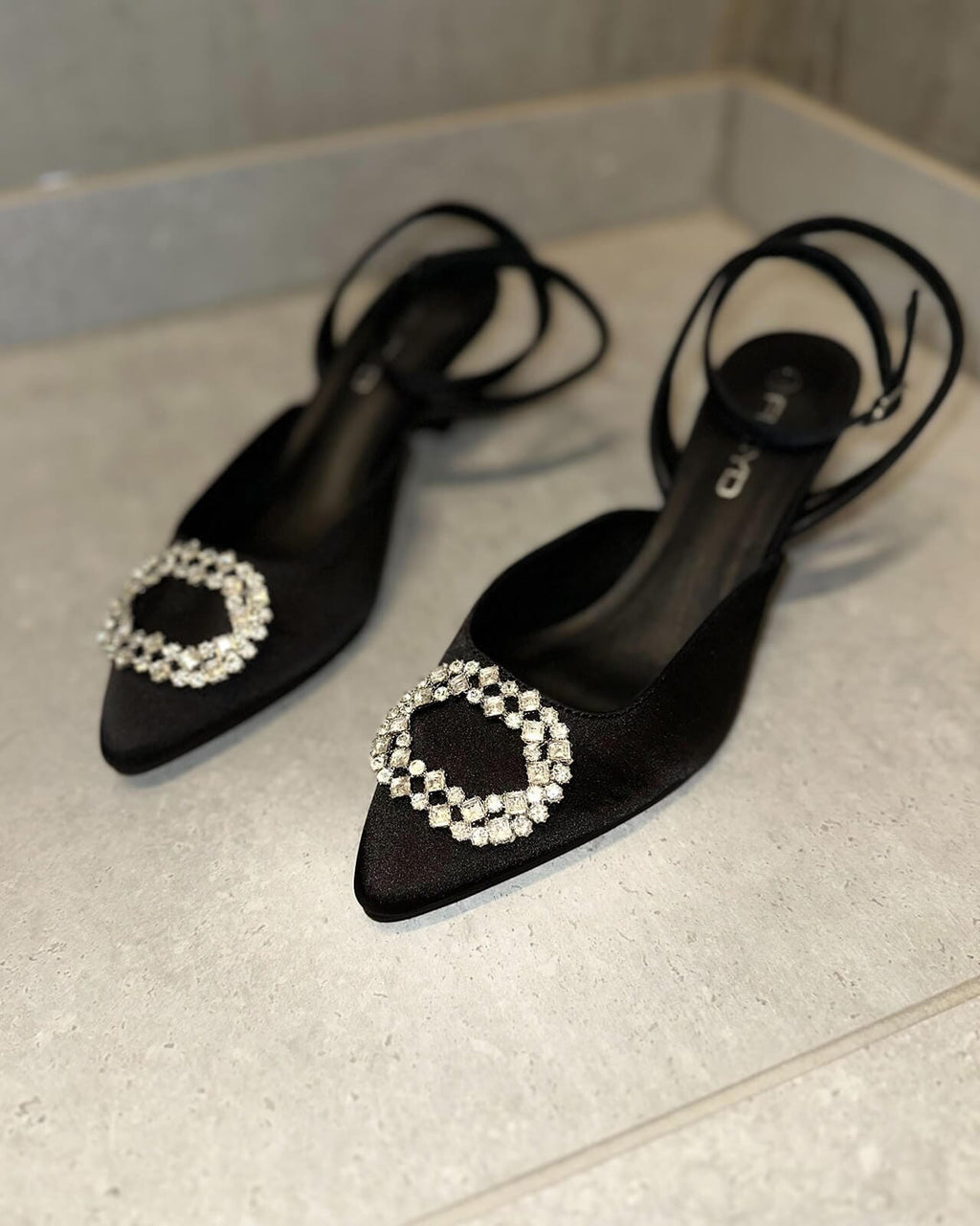 FLOYD Pumps Hilja - Black