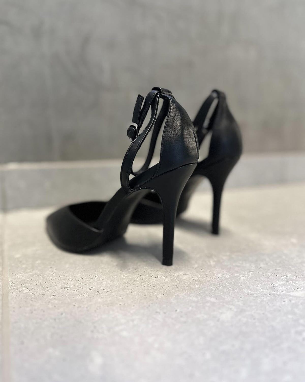 FLOYD Pumps Nathali - Black