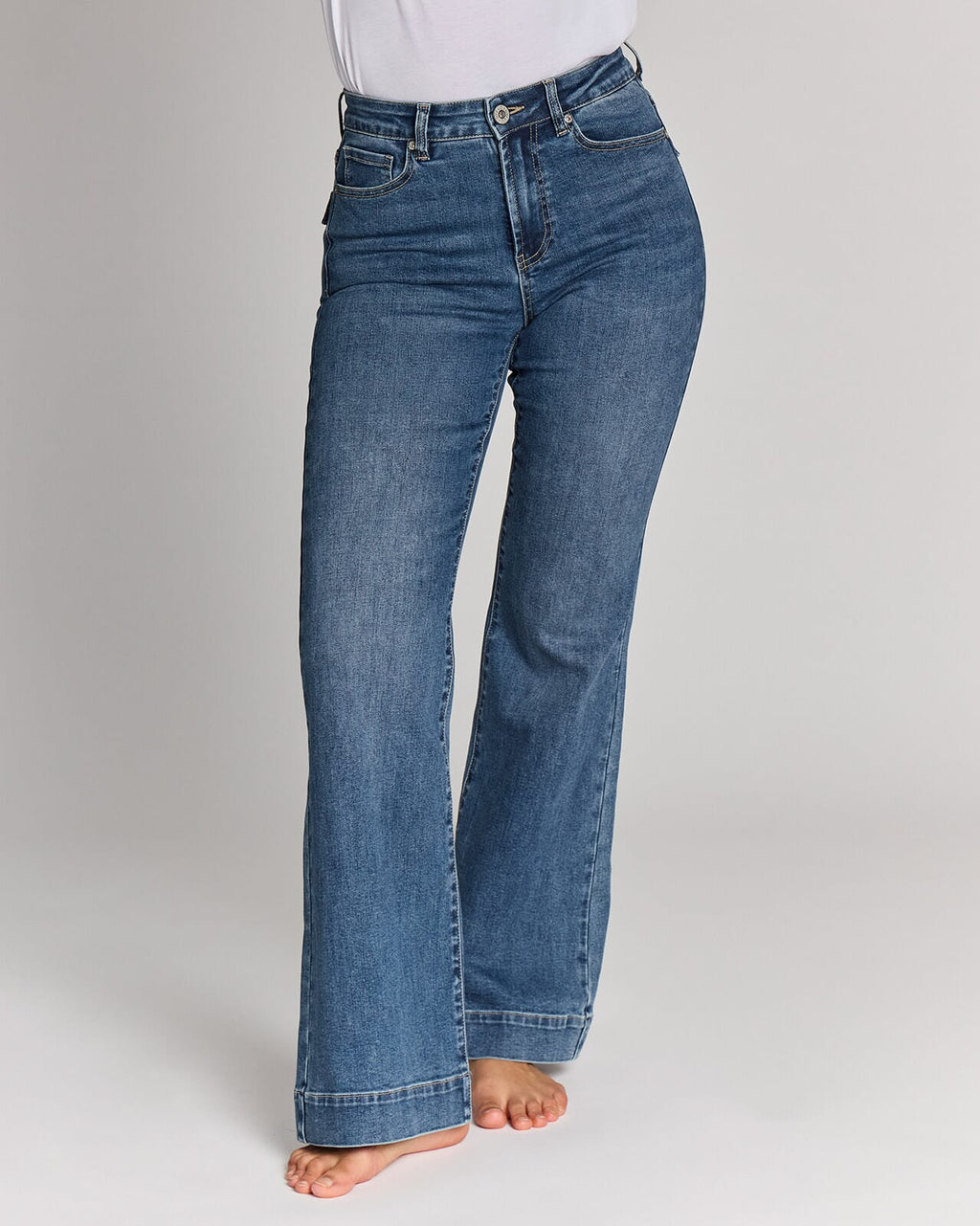FLOYD Jeans Annika Back Pocket 1016 - Medium J. Blue