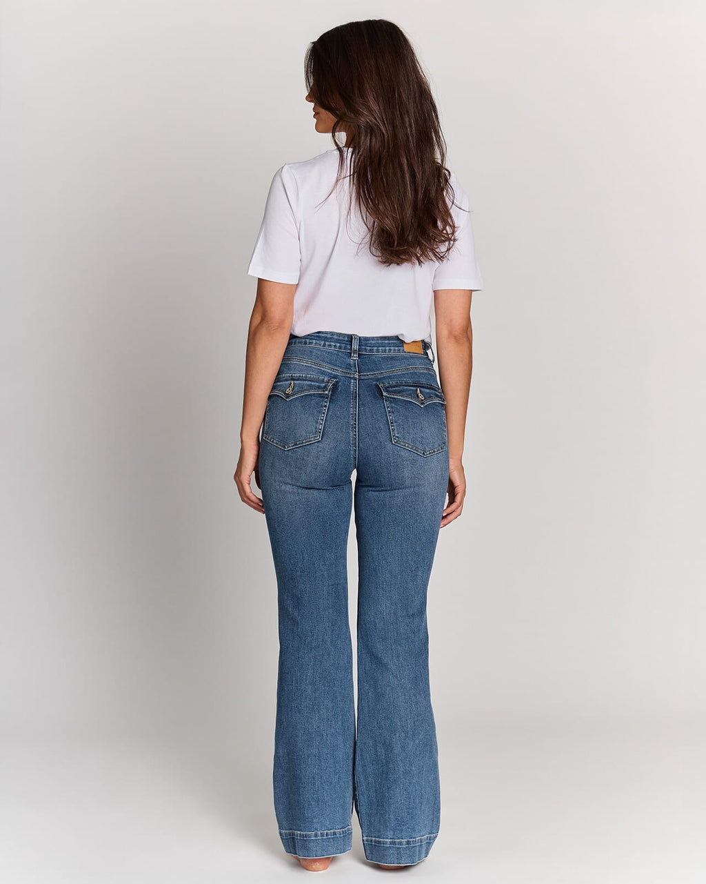FLOYD Jeans Annika Back Pocket 1016 - Medium J. Blue