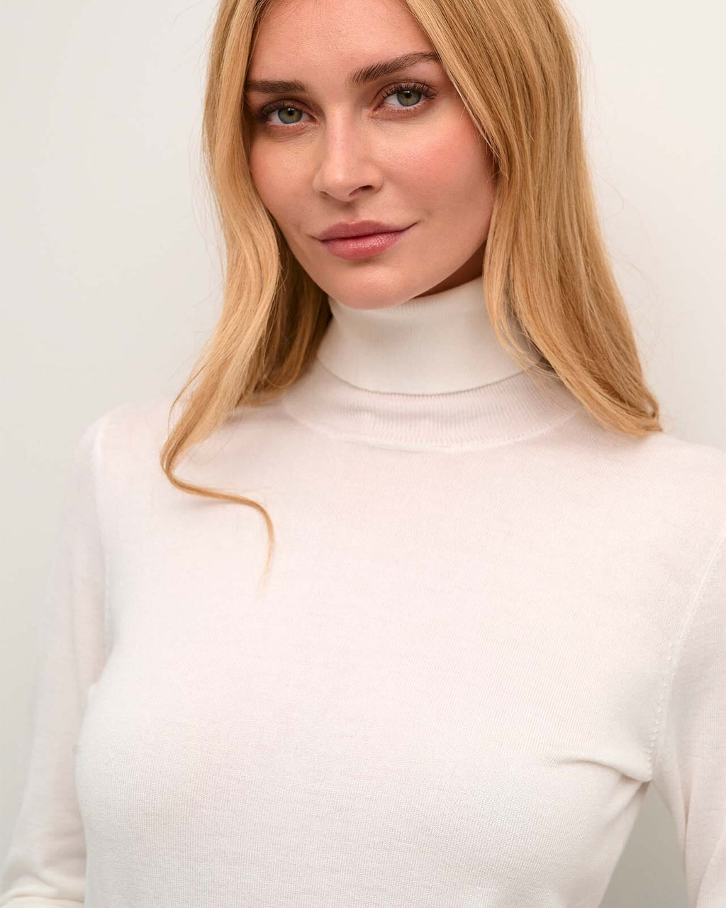 KAFFE Pologenser Roll Neck - Chalk