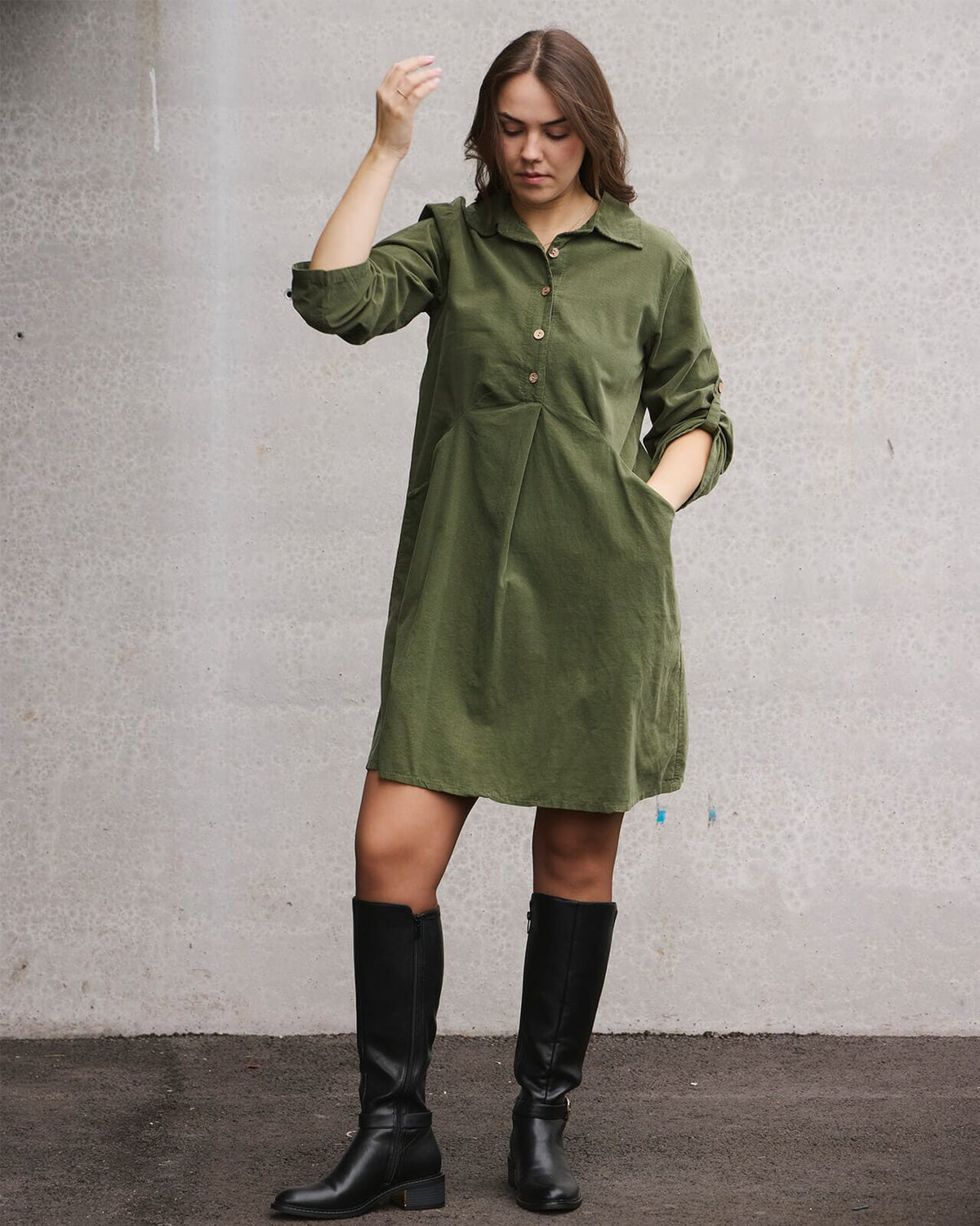 FLOYD Skjortekjole Randi Babycord - Army Green