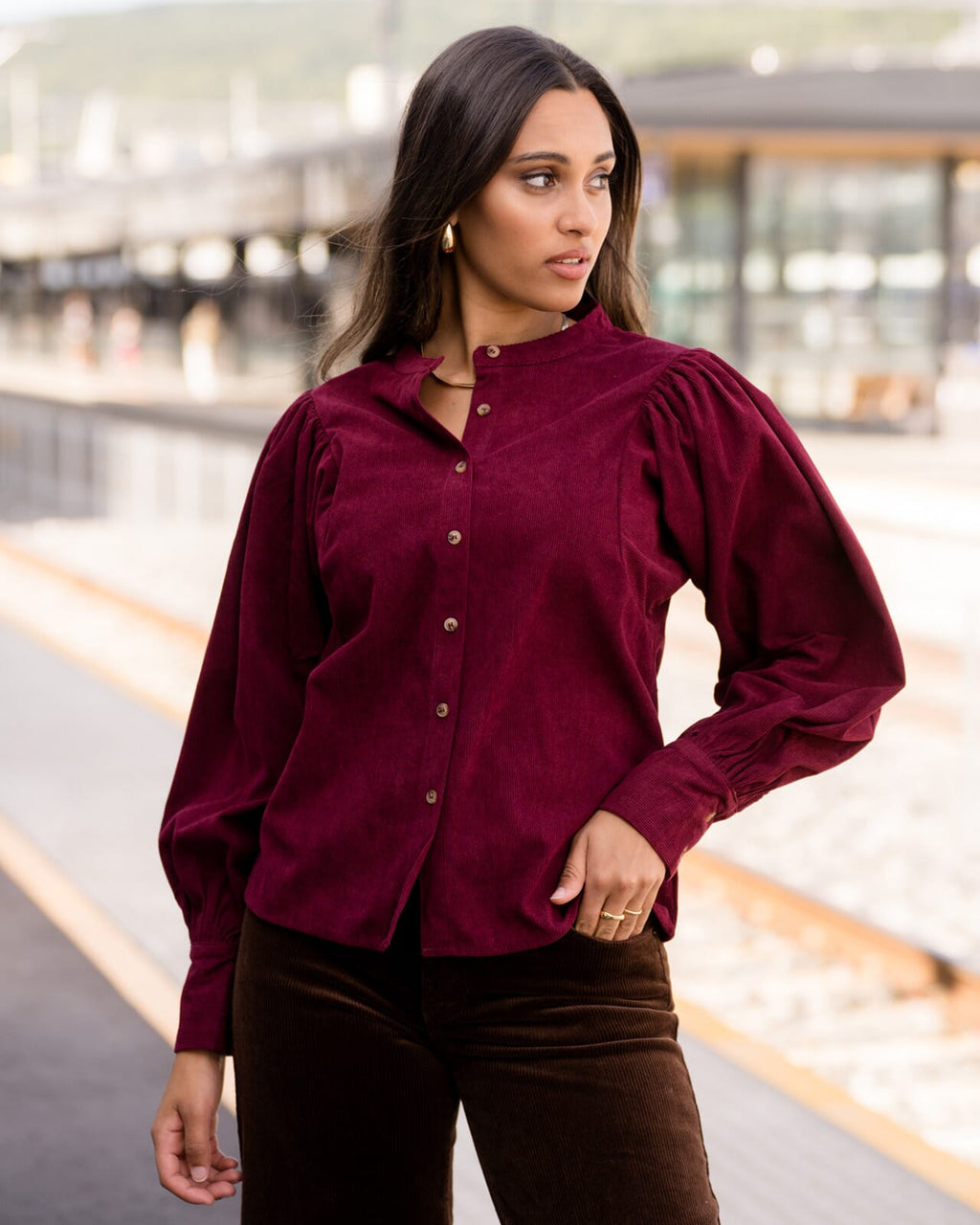 FLOYD Skjorte Abbi Cord - Deep Cherry