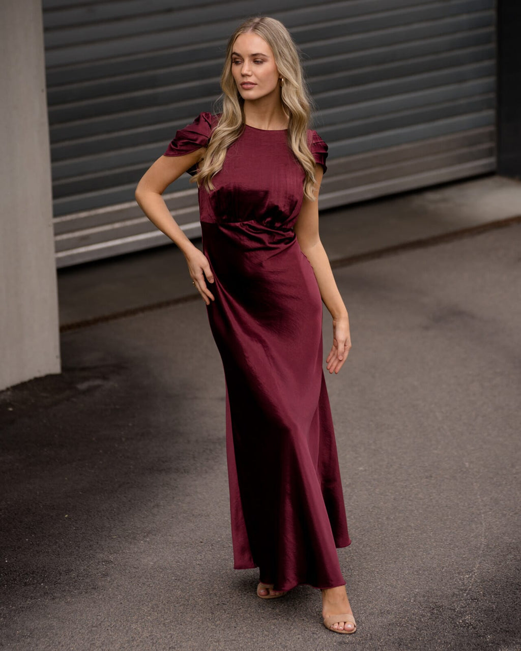 FLOYD Maxikjole Amaris Heavy Satin - Deep Cherry
