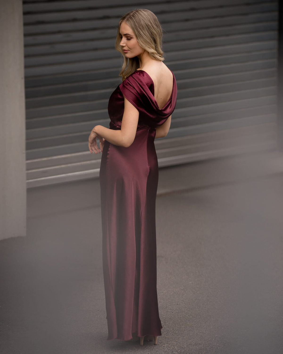 FLOYD Maxikjole Amaris Heavy Satin - Deep Cherry