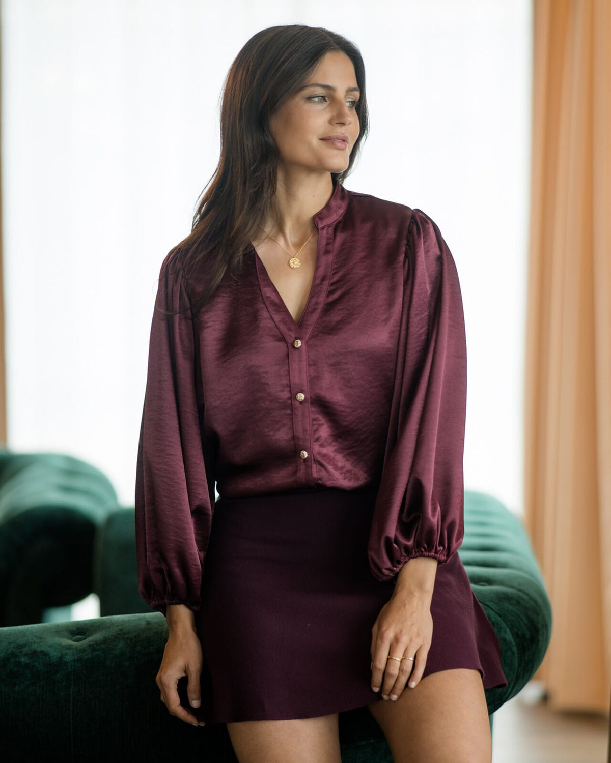 FLOYD Bluse Nelly Heavy Satin Goldbuttons - Deep Cherry