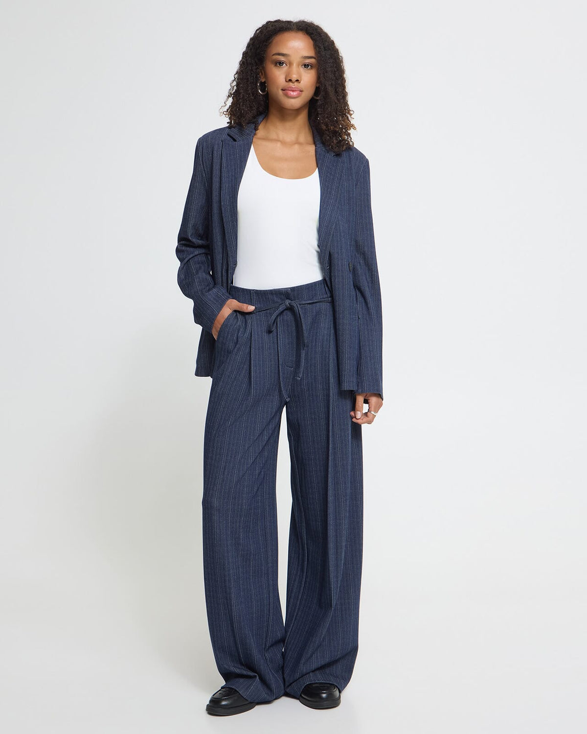 ICHI Bukse Kate Pinelle Wide - Dark Blue Jacquard Stripe