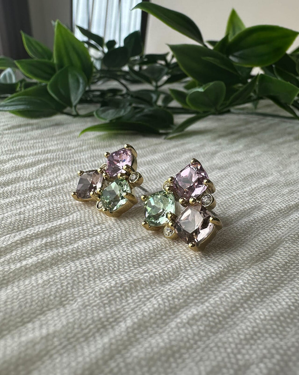 DYRBERG/KERN Øredobber Viena - Gold/ Rose/ Green
