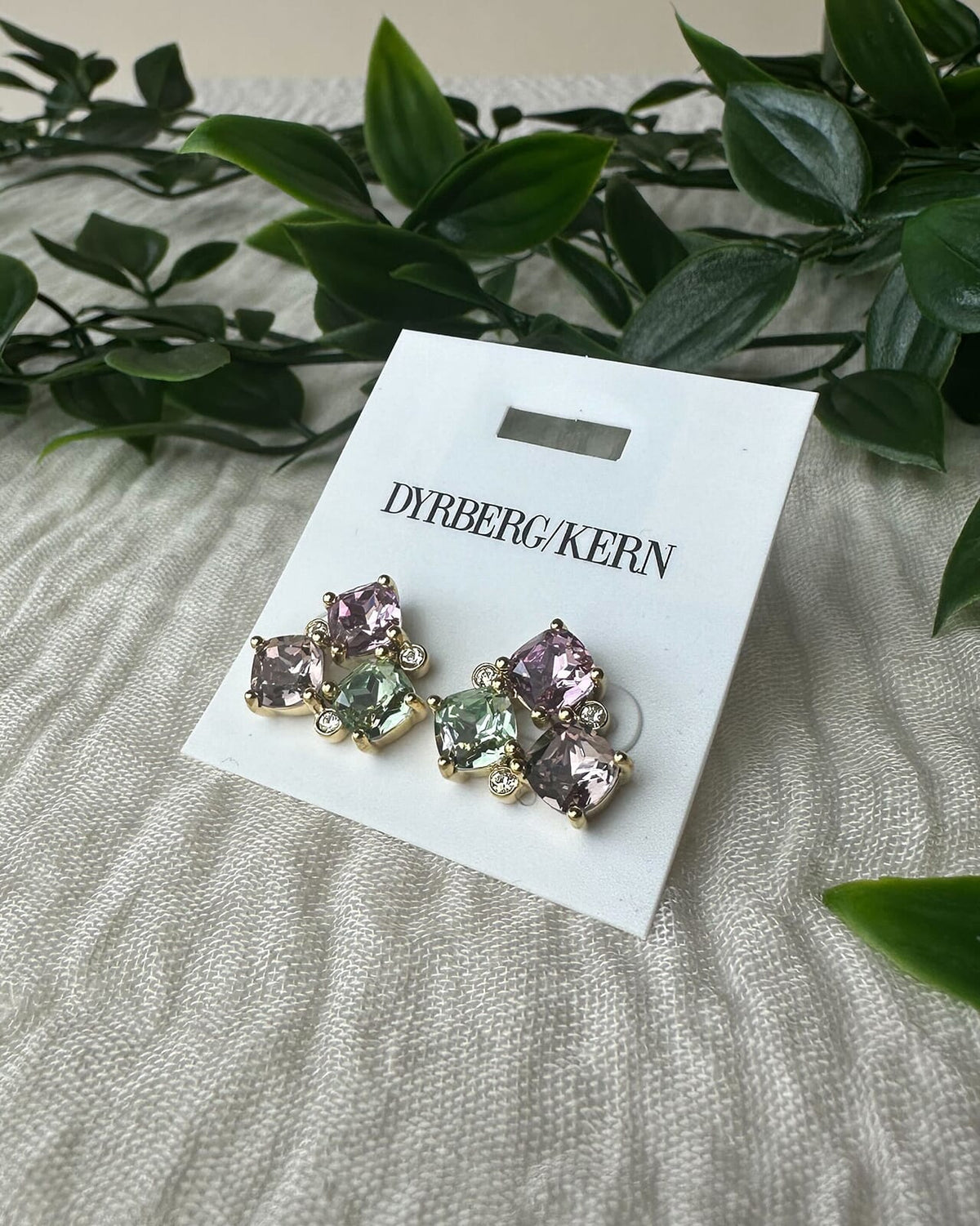 DYRBERG/KERN Øredobber Viena - Gold/ Rose/ Green