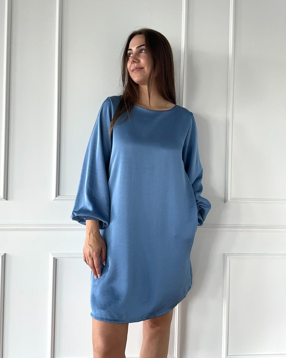 FLOYD Kjole Jennifer Uni Satin - Retro Blue
