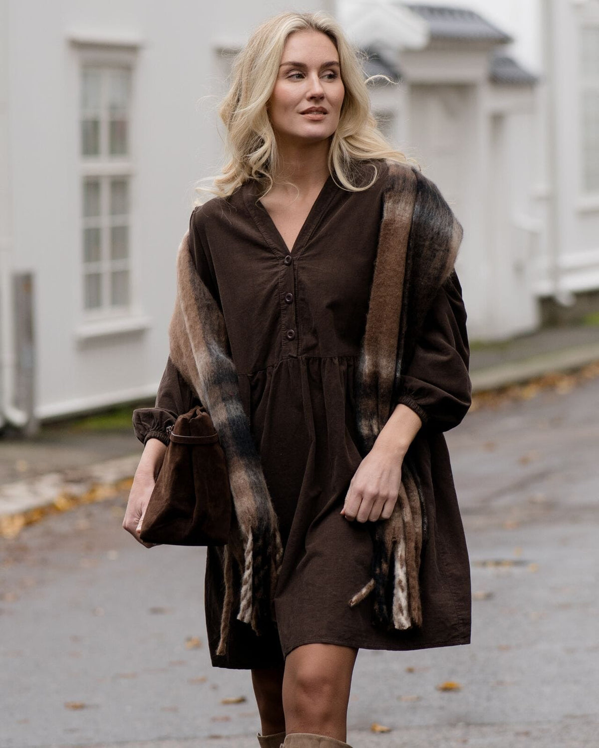 FLOYD Kjole Ronda Babycord - Dark Brown
