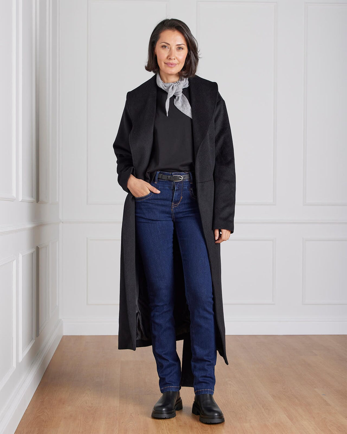 FLOYD T-skjorte Belinda Crop - Black