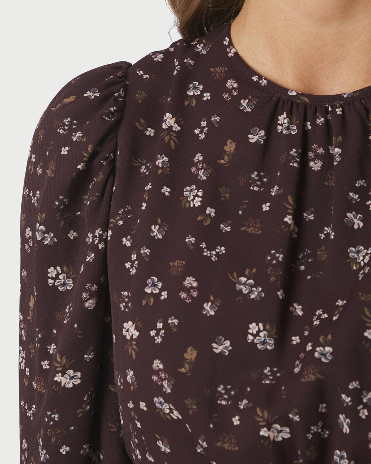 NEO NOIR Bluse Delphine Flowerbunch - Chocolate Plum