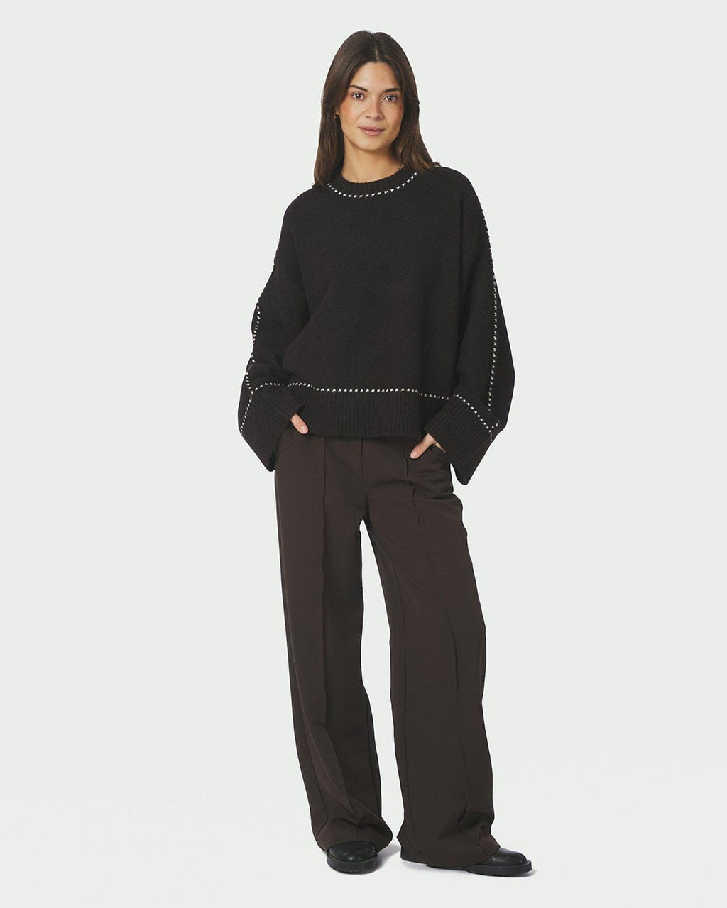 NEO NOIR Strikkegenser Roeme Knit Stitch - Dark Brown