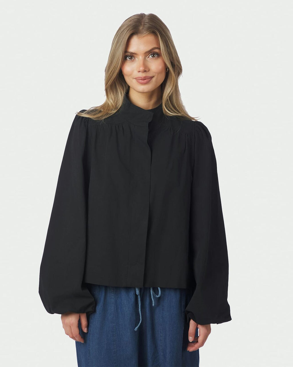 NEO NOIR Jakke Tirsa Twill - Black