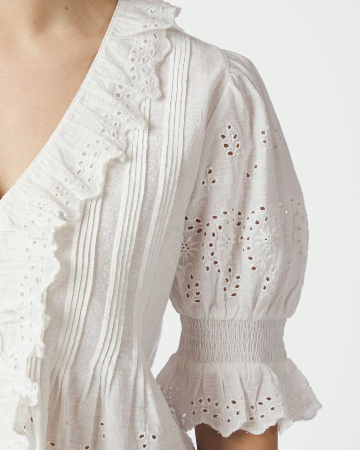 NEO NOIR Topp Talise Emb Blouse - White