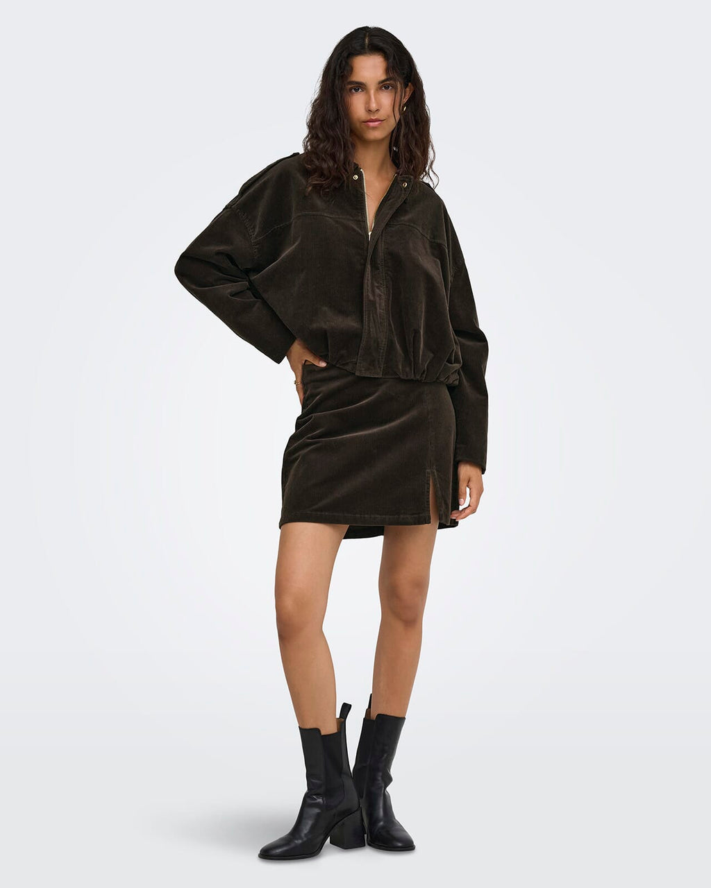 ONLY Bomberjakke Moon-Flora L/S Cord Bomber - Chocolate Brown
