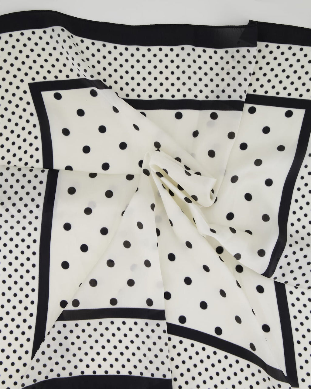 FLOYD Satengskjerf Hollyn - Offwhite/ Black