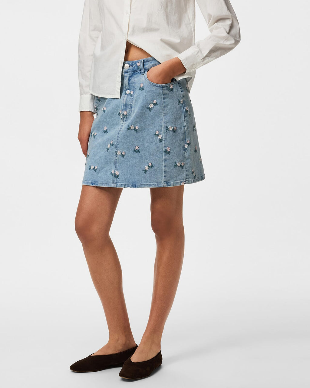PIECES Denimskjørt Flora HW Short Denim Emb - Light Blue Denim/ Pink Flower Emb.