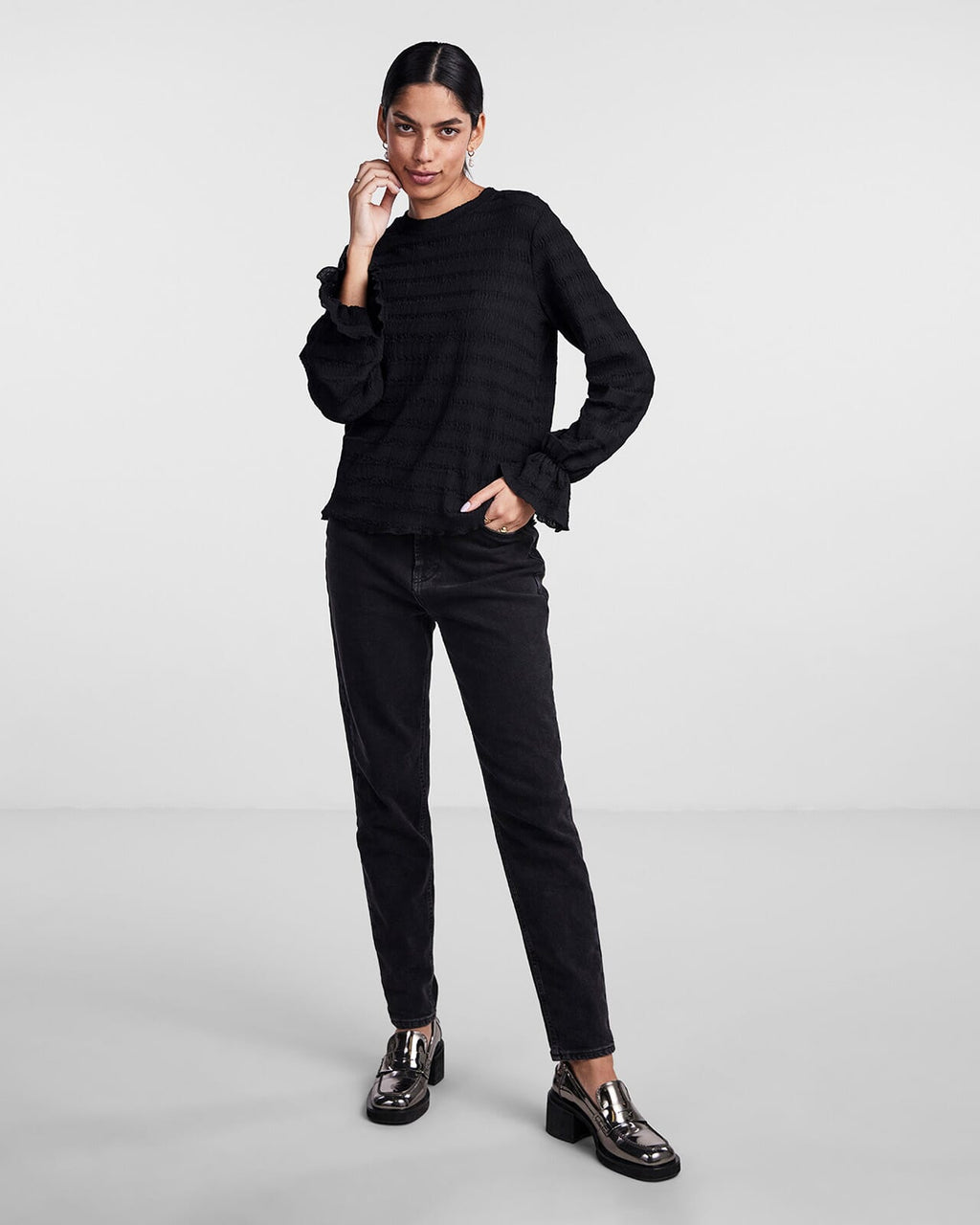 PIECES Topp Daisy LS O-neck - Black