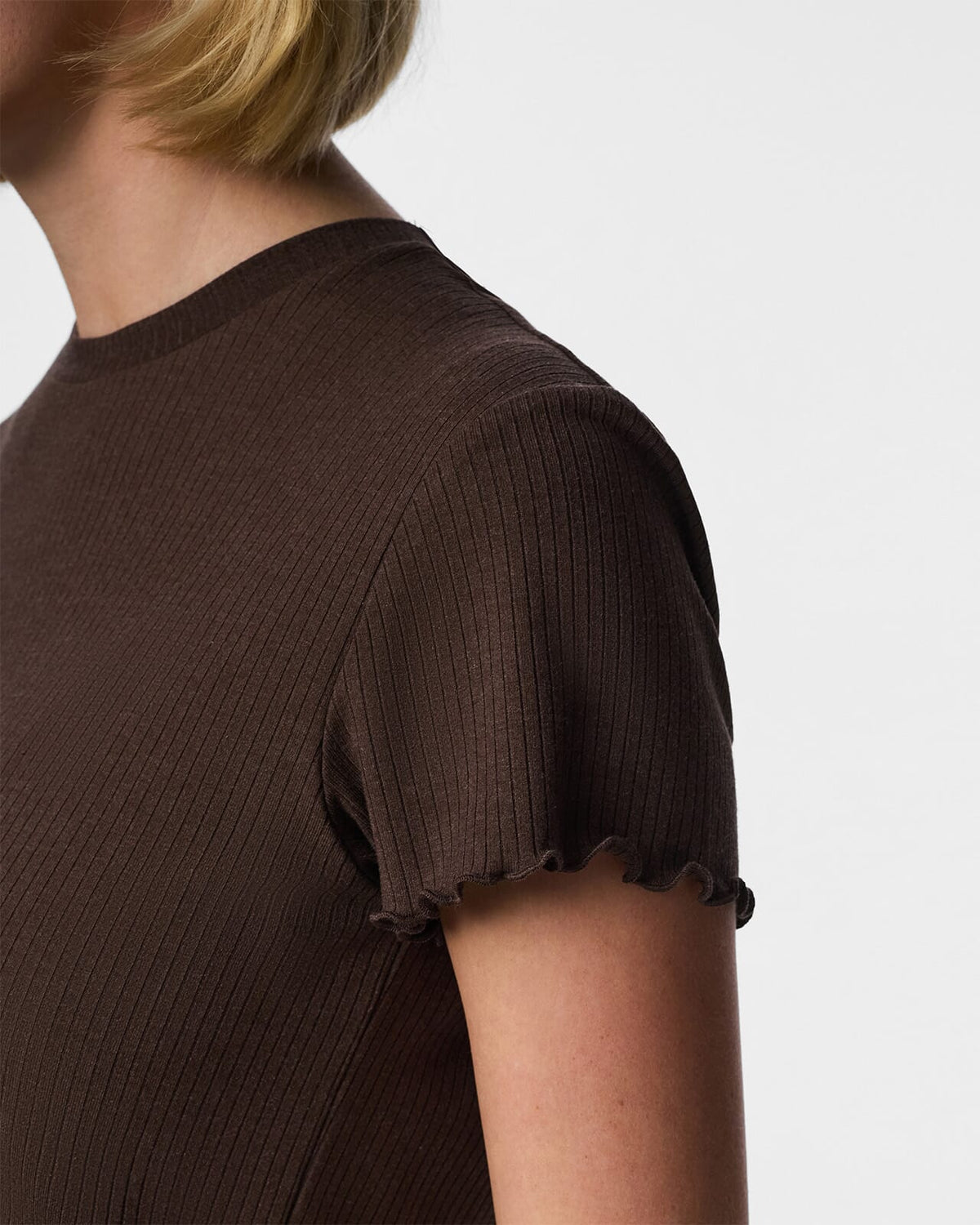PIECES T-skjorte Nicca SS O-neck - Hot Fudge