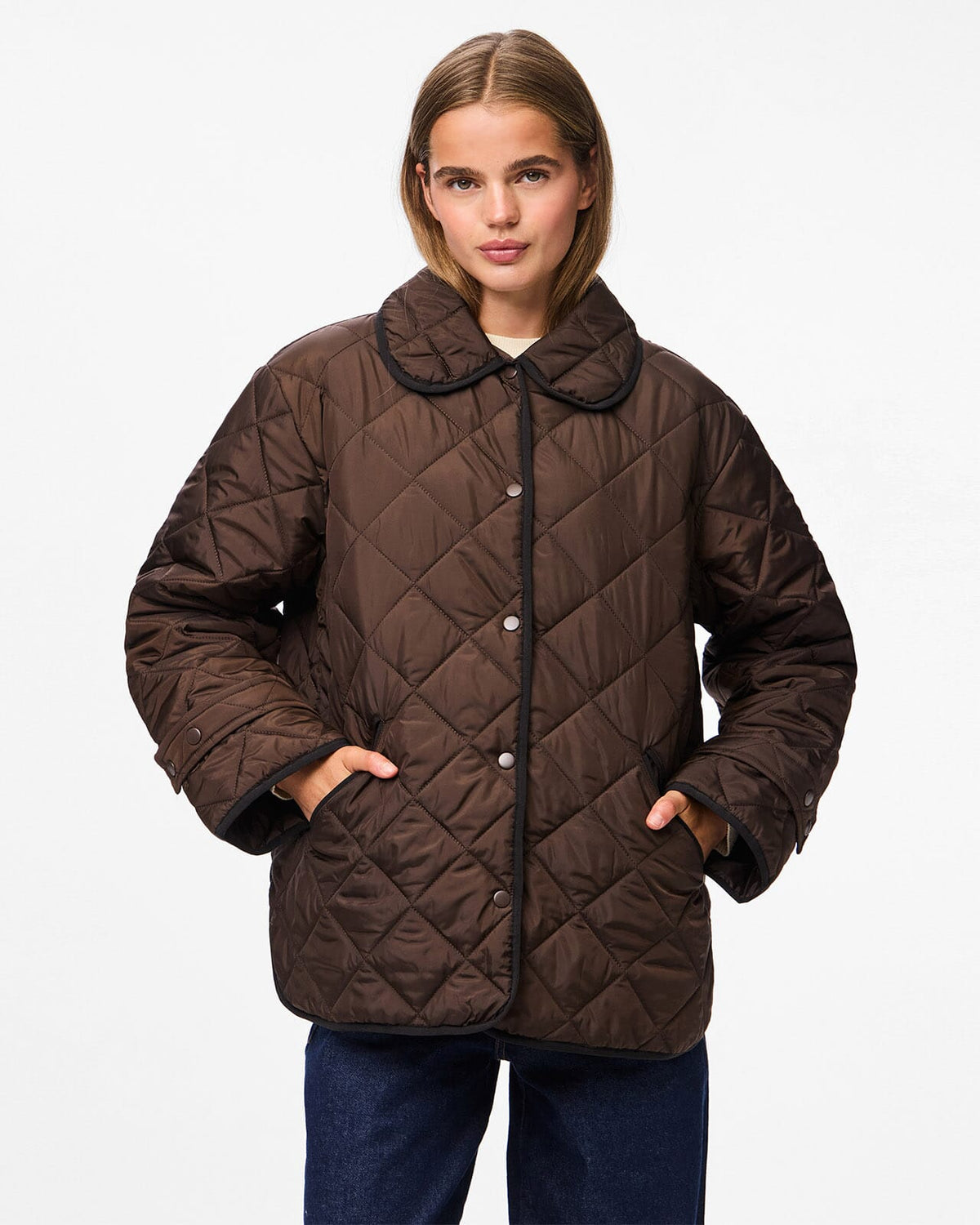 PIECES Jakke Emily Short Quilted Jacket -  Hot Fudge/ Black B.