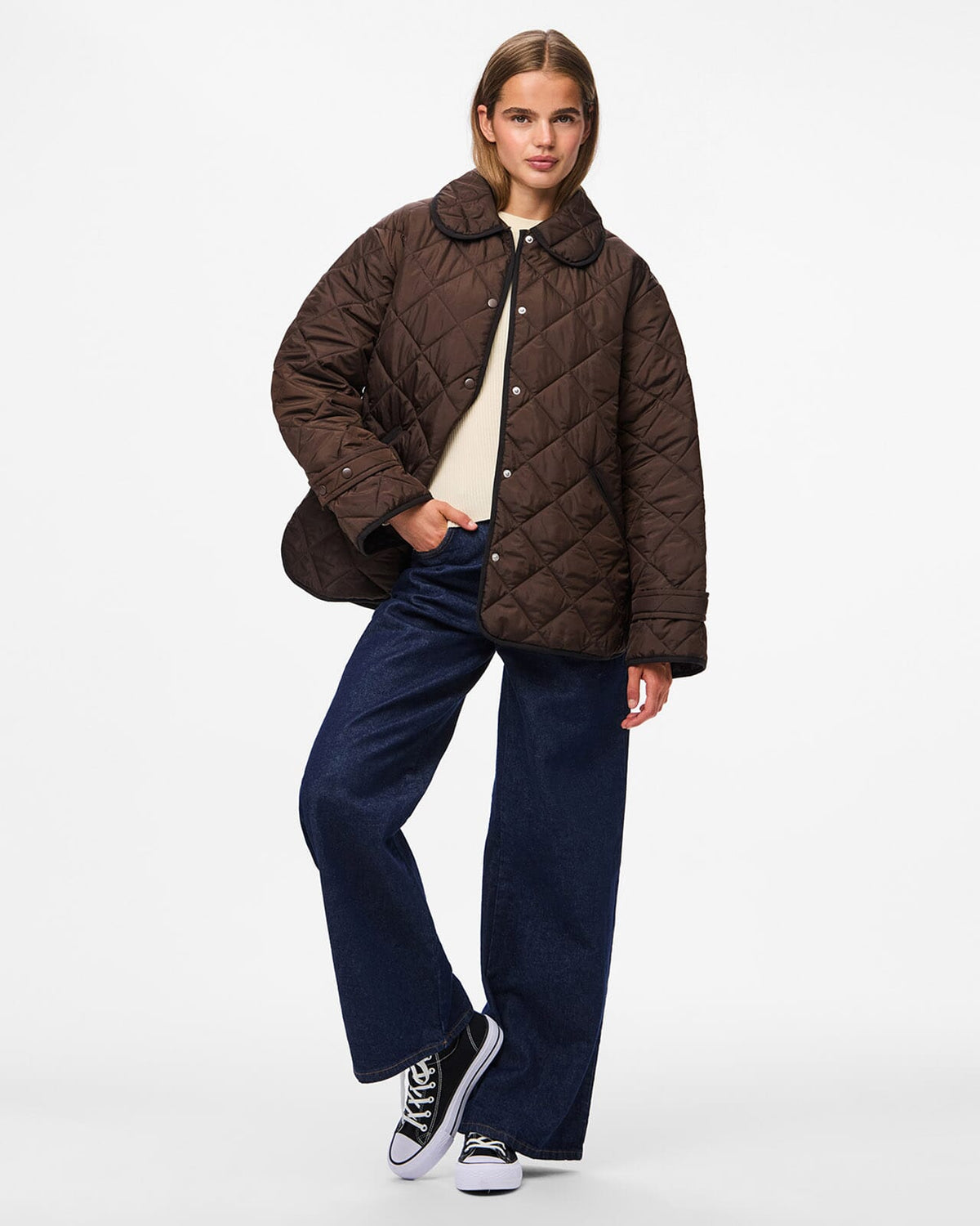 PIECES Jakke Emily Short Quilted Jacket -  Hot Fudge/ Black B.