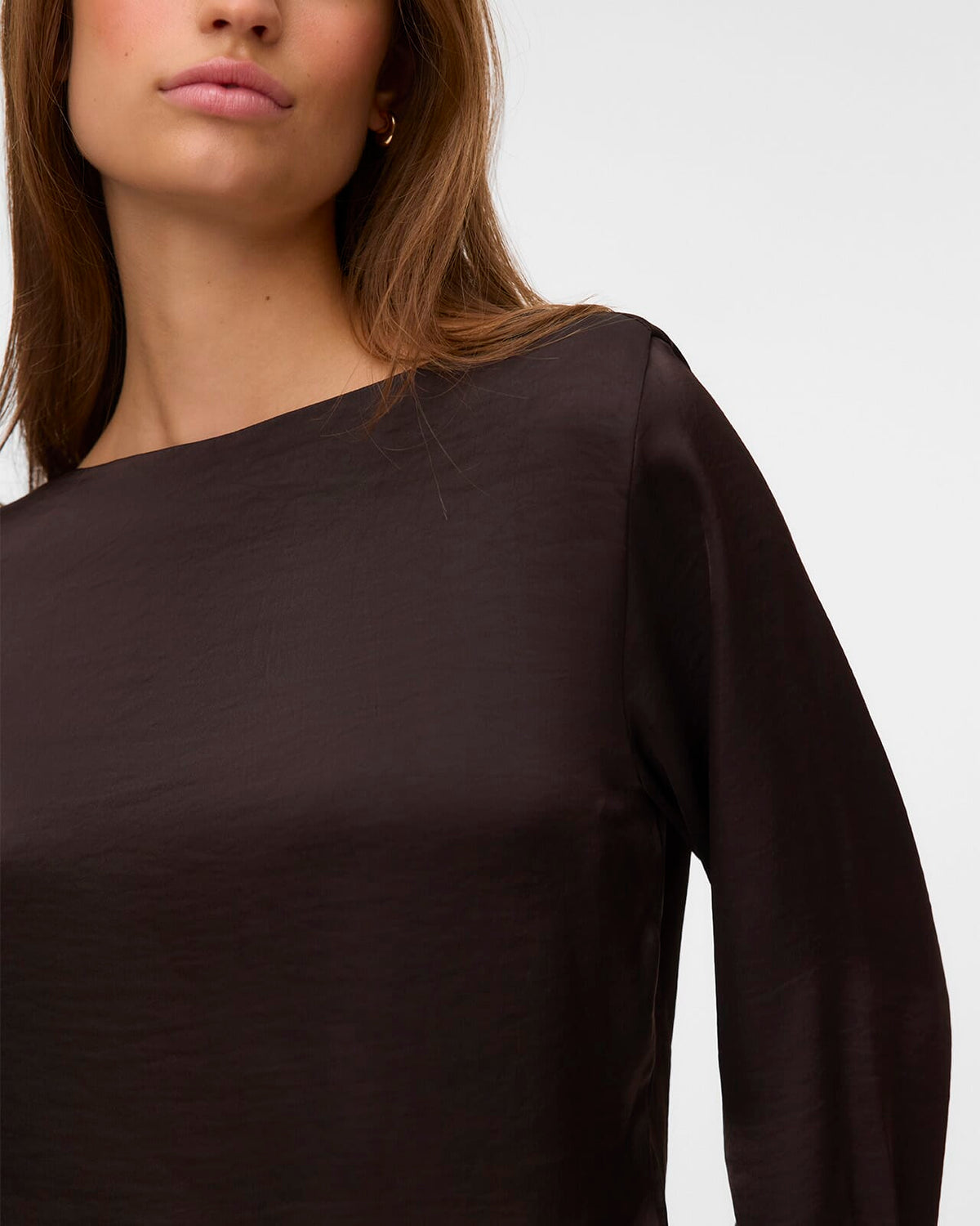 VERO MODA Satengtopp Miro LS Boat Neck - Chocolate Torte