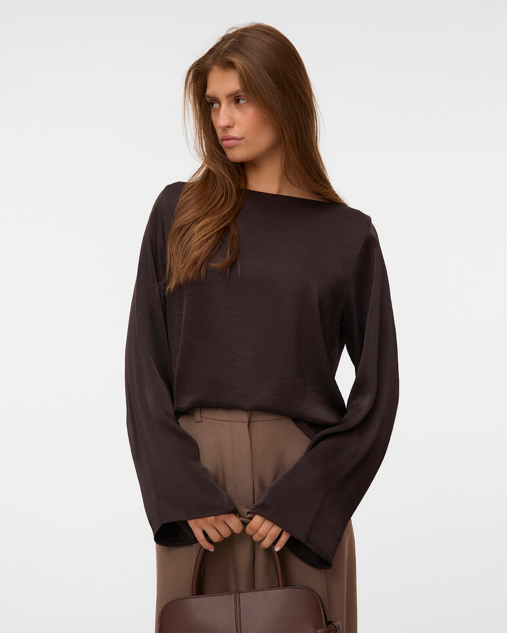 VERO MODA Satengtopp Miro LS Boat Neck - Chocolate Torte