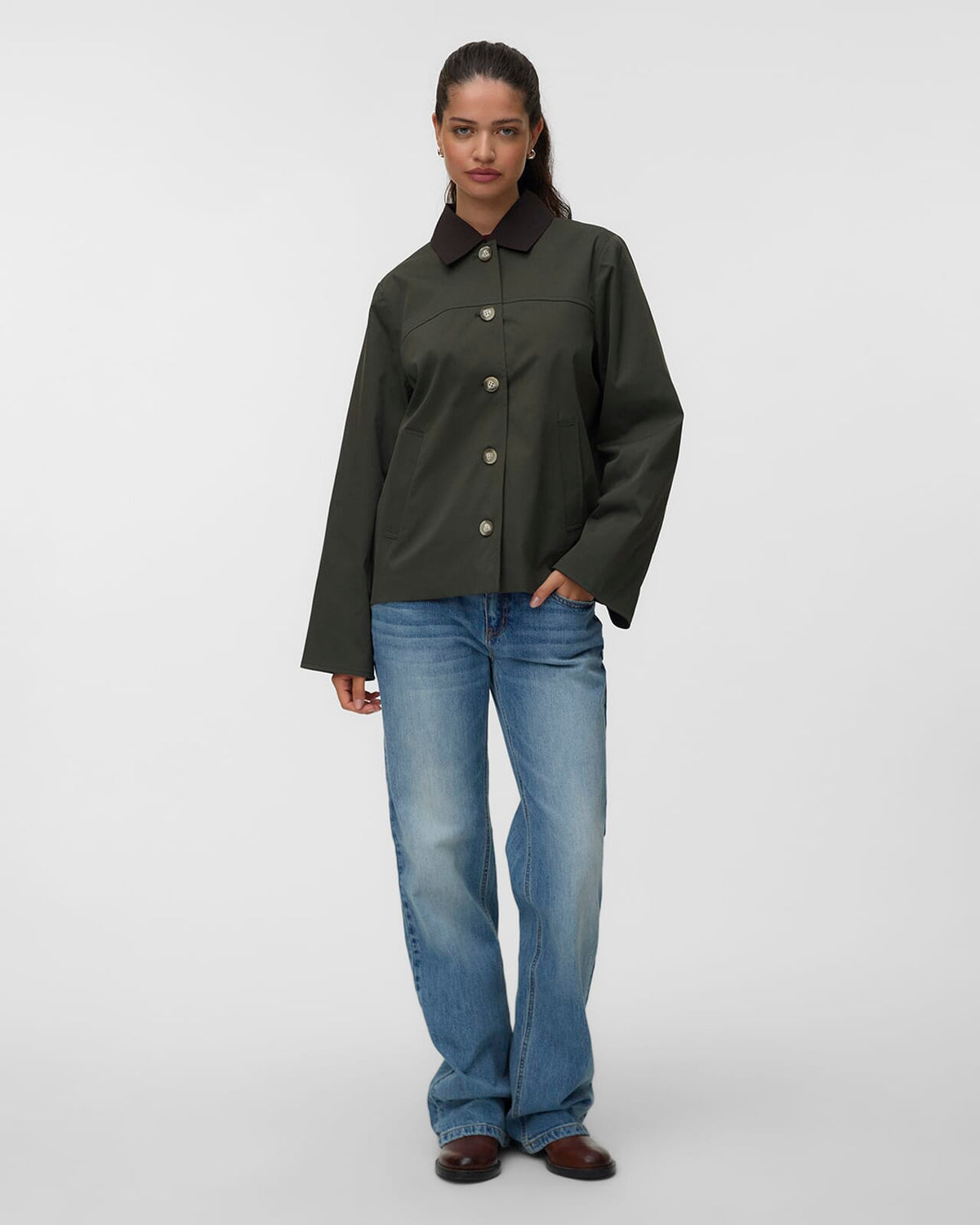 VERO MODA Jakke Chelseapoppy Short Jacket - Forest Night/ Chocolate Torte Collar