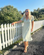 VILA Omslagskjole Lovie S/S Wrap Midi - Desert Sage/ Flower