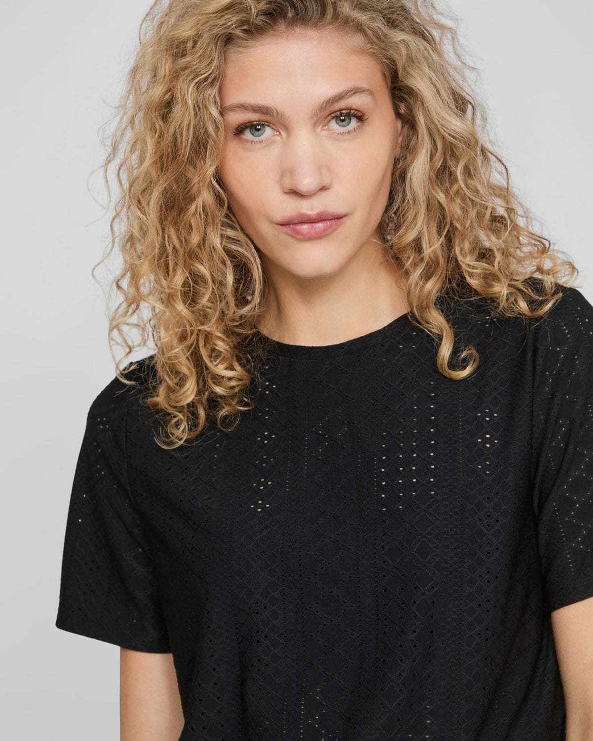 VILA Topp Lisa S/S O-neck - Black Beauty